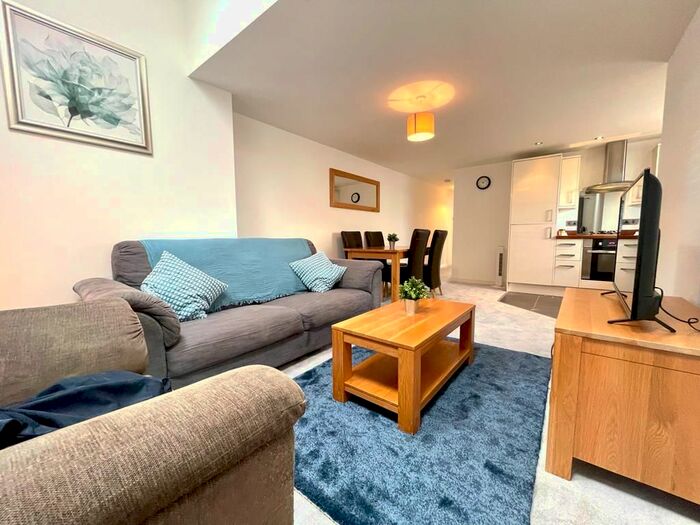 2 Bedroom Flat To Rent In Countess Lilias Road, Cirencester, GL7