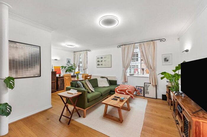 2 Bedroom Flat For Sale In St. John Street, Islington, EC1V