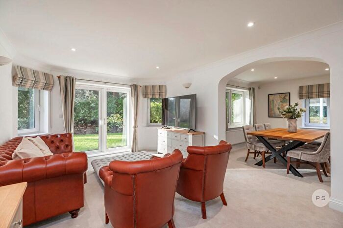 3 Bedroom Flat To Rent In Branksome Gate, Western Road, Westbourne -, BH13