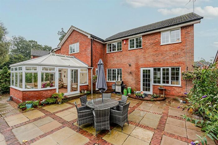 6 Bedroom Detached House For Sale In Meadow Walk, Standon, Ware, SG11