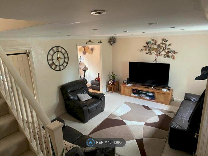 3 Bedroom Detached House To Rent In Turmeric Close, Earley, Reading, RG6