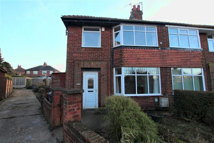 3 Bedroom Semi-Detached House To Rent In Clifton Avenue, Leyland, PR25