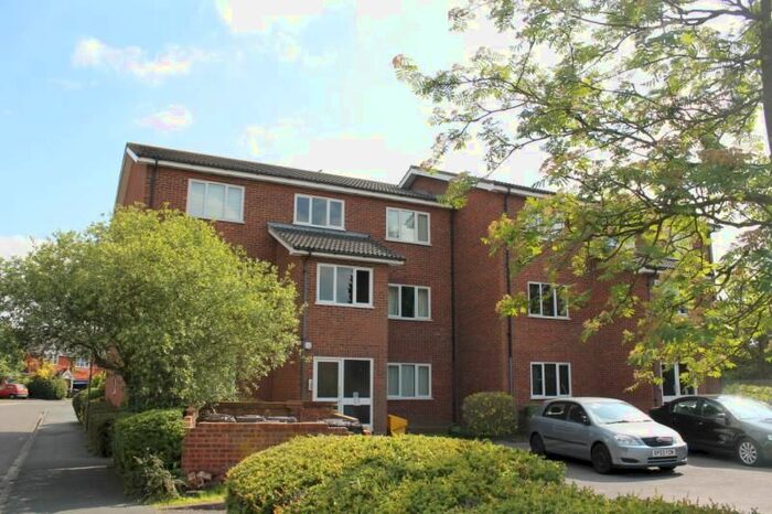 1 Bedroom Flat To Rent In Wesley Drive, Egham, Surrey, TW20