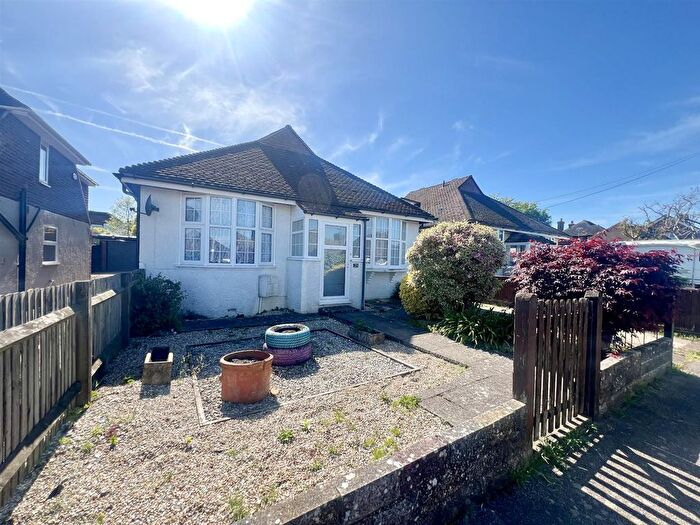 3 Bedroom Detached Bungalow For Sale In Hillcrest Avenue, Bexhill-On-Sea, TN39