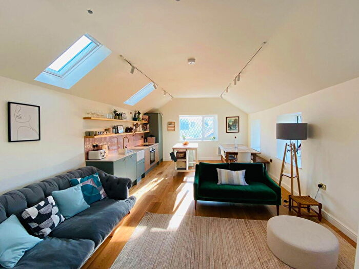 3 Bedroom Mews To Rent In St. Marys Road, Croyde, Braunton, EX33