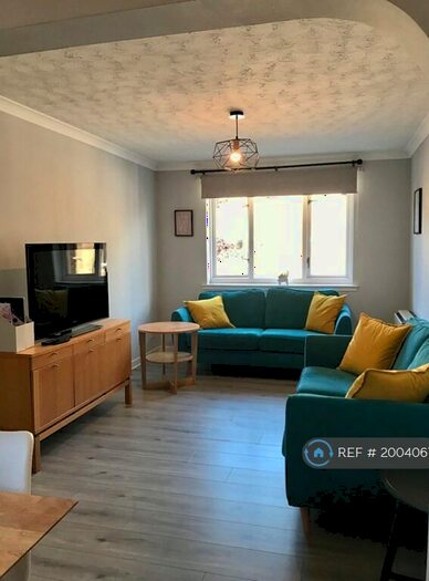 2 Bedroom Flat To Rent In Hawthornden Place, Edinburgh, EH7