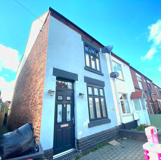 3 Bedroom End Of Terrace House To Rent In Plough Hill Road, Nuneaton, Warwickshire, CV10