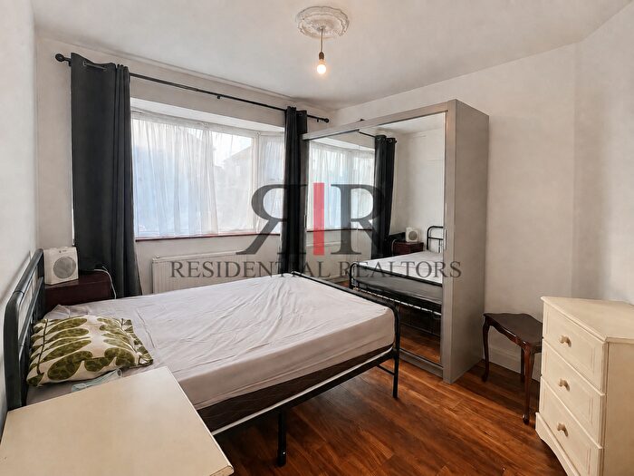 3 Bedroom Terraced House To Rent In Philip Road, Essex, RM13