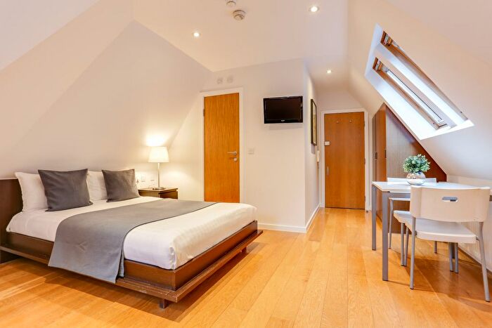 Studio To Rent In Flat, Holland Park Avenue, London, W11