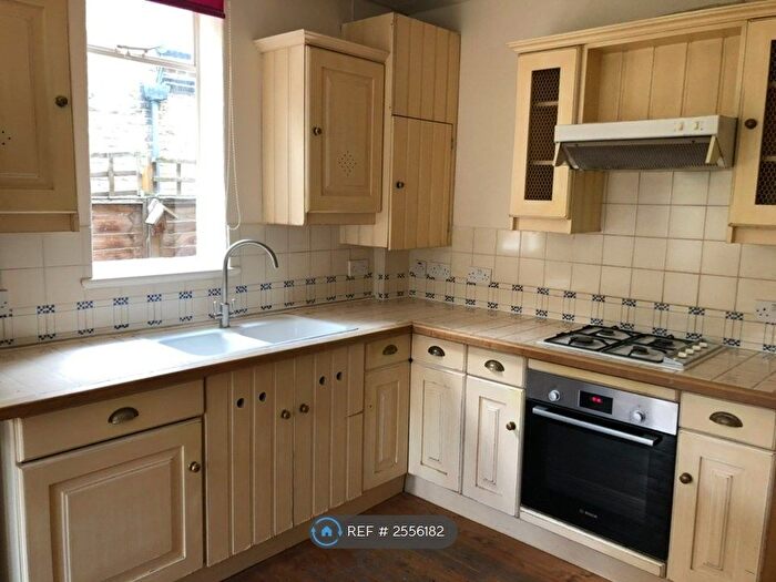 2 Bedroom Terraced House To Rent In Effingham Road, London, SE12