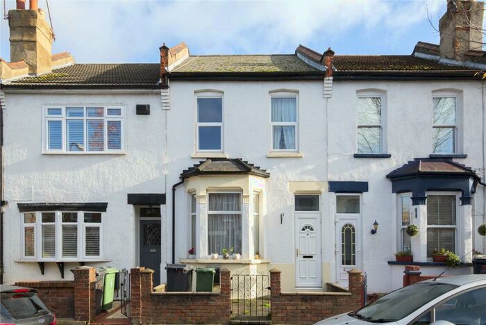 3 Bedroom Terraced House To Rent In Roma Road, Walthamstow, London, E17