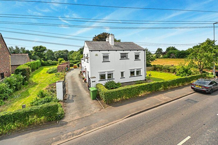 4 Bedroom Detached House For Sale In Warrington Road, Glazebury, WA3