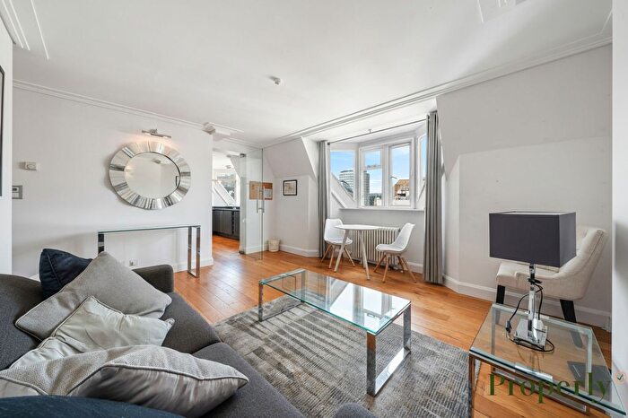 1 Bedroom Flat For Sale In Wellington Street, Wellington Street, WC2E