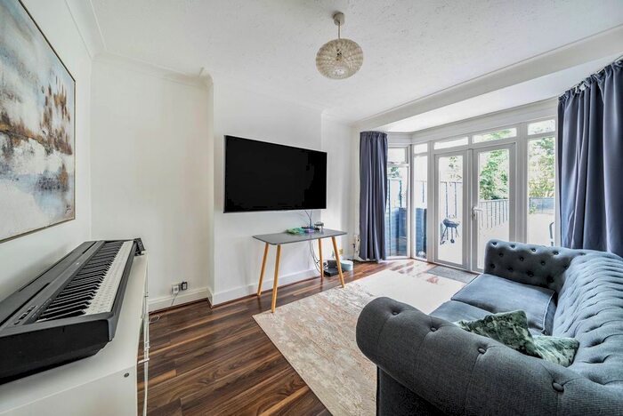 3 Bedroom Semi-Detached House To Rent In Bush Grove, Stanmore, HA7