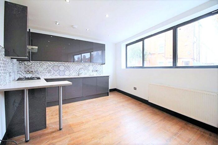1 Bedroom Detached House To Rent In Montague Road, Crouch End, London, N8