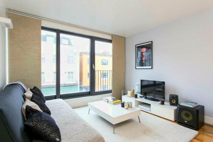 1 Bedroom Apartment For Sale In Weedington Road, Kentish Town, NW5