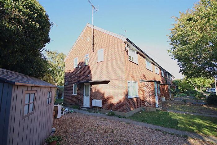 2 Bedroom Maisonette To Rent In Howard Road, Cambridge, CB5
