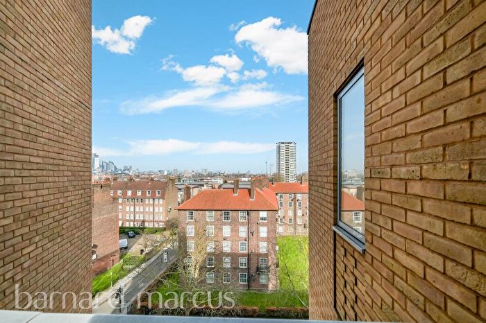 2 Bedroom Flat For Sale In Glengall Road, London, SE15