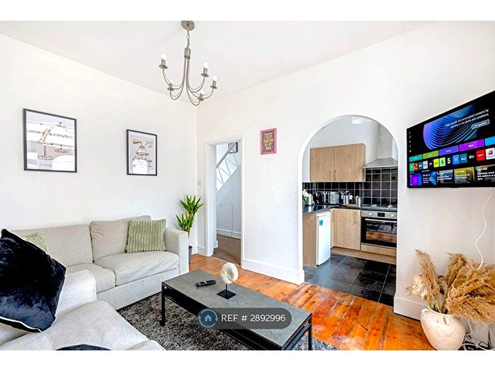 3 Bedroom End Of Terrace House To Rent In Eldon Road, London, N22