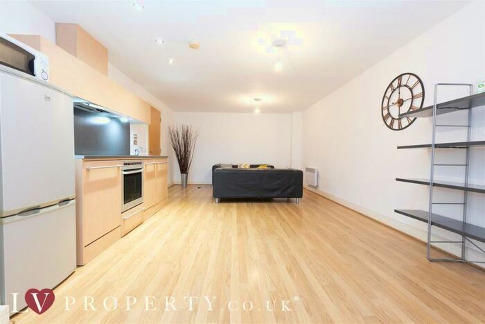 1 Bedroom Apartment To Rent In Islington Gates, Fleet Street, Birmingham, B3