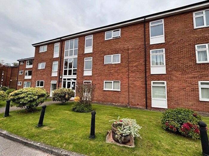 2 Bedroom Flat To Rent In Garstang Road, Preston, Preston, Lancashire, PR1