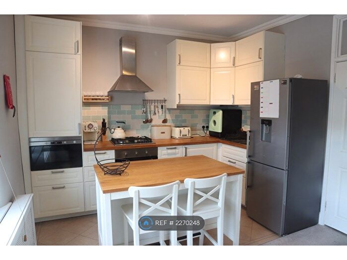 1 Bedroom Flat To Rent In Lower Ashley Road, St. Agnes, Bristol, BS2