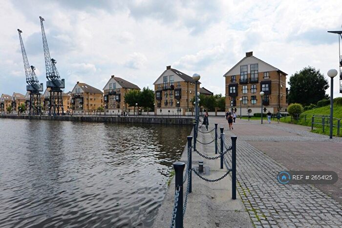 2 Bedroom Flat To Rent In Fitzwilliam Mews, London, E16