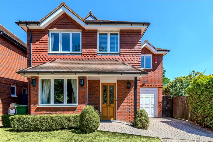 4 Bedroom Detached House To Rent In Portsmouth Road, Cobham, KT11