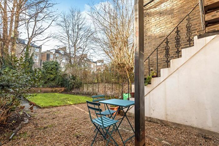 1 Bedroom Flat For Sale In Beresford Road, Highbury, N5