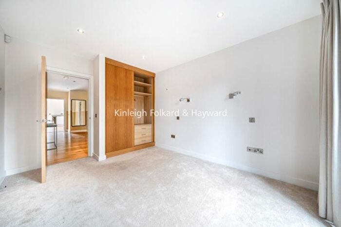 2 Bedroom Apartment To Rent In Bickley Park Road Bromley, BR1