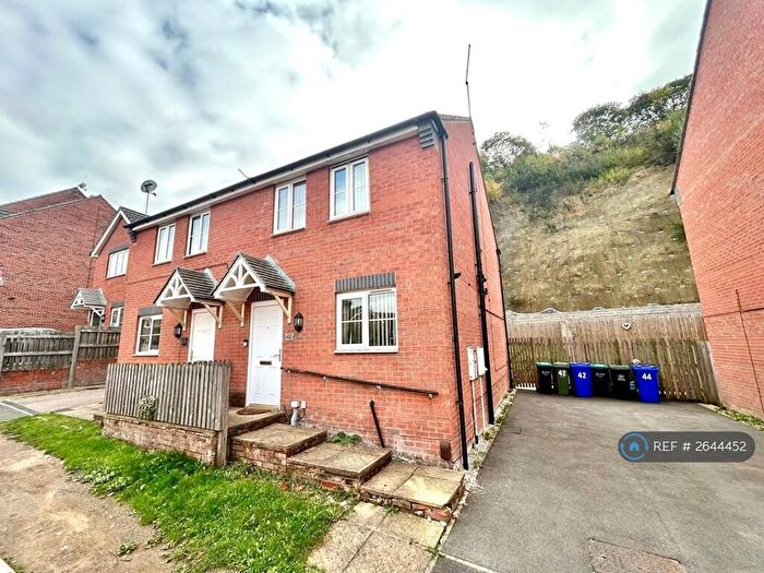 3 Bedroom Semi-Detached House To Rent In Bank End Close, Mansfield, NG18