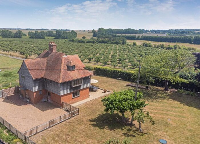 5 Bedroom Detached House For Sale In Deerton Street, Teynham, Kent, ME9