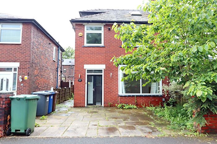 3 Bedroom Semi-Detached House To Rent In Spencer Avenue, Whitefield, M45