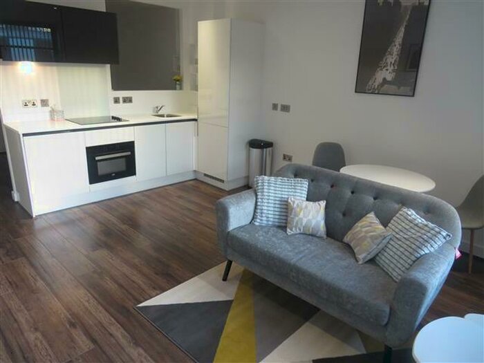 Apartment To Rent In Pope Street, Birmingham, B1