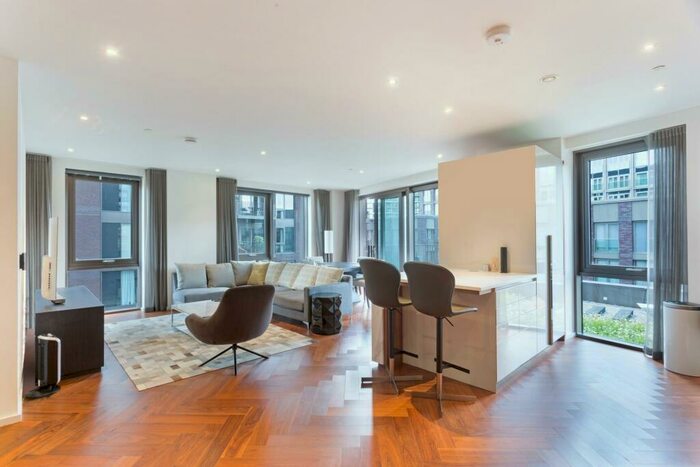 2 Bedroom Flat For Sale In Capital Building, Embassy Gardens, Nine Elms, London, SW11