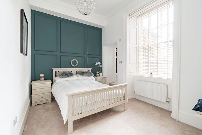 1 Bedroom Flat For Sale In / Leith Walk, Edinburgh, EH6