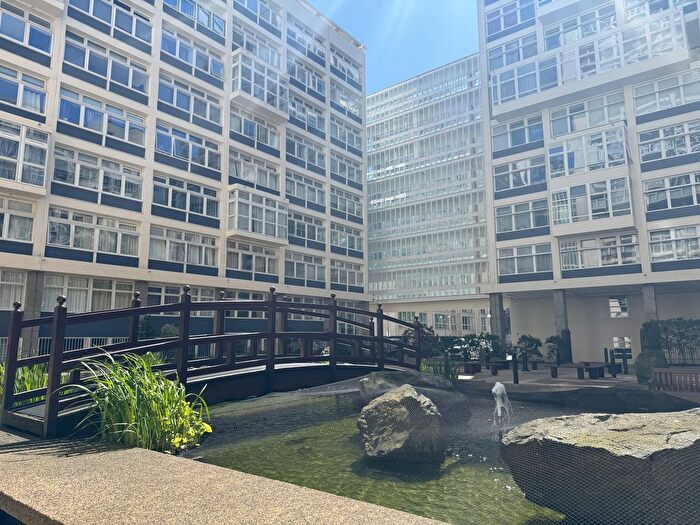 2 Bedroom Terraced House To Rent In Elephant Amp; Castle, London, London, London, SE1