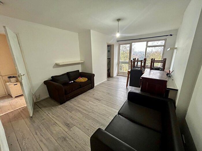 2 Bedroom Apartment To Rent In Kenilworth Court, Porchester Road, Nottingham, NG3