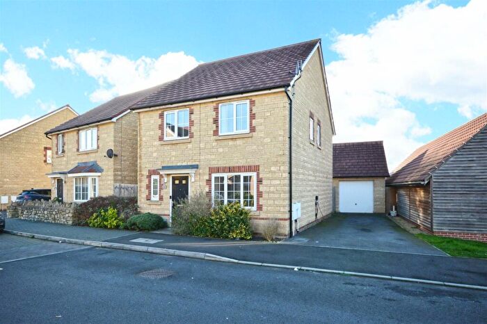 4 Bedroom Detached House For Sale In Maes Knoll Drive, Whitchurch Village, Bristol, BS14