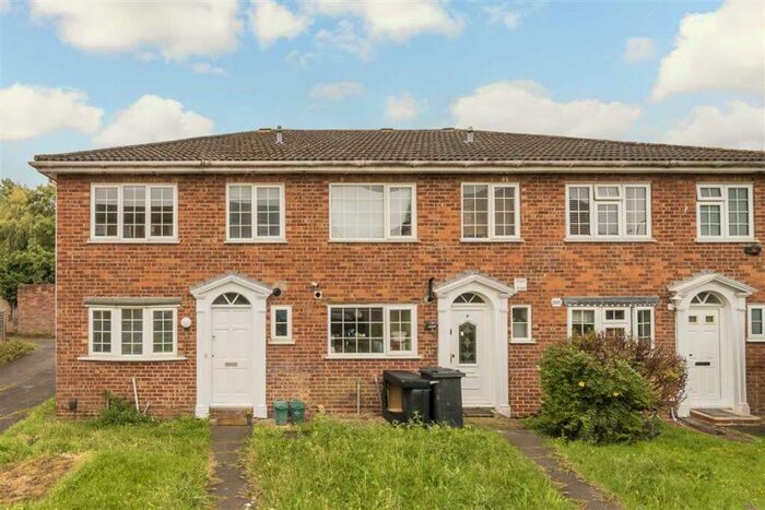 3 Bedroom Semi-Detached House To Rent In Marloes Close, Wembley, HA0
