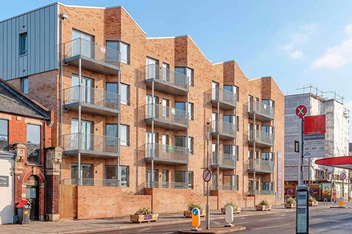 1 Bedroom Flat For Sale In "The Platform - Plot " At High Road, London, N12