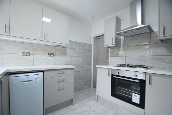 6 Bedroom House To Rent In Glenroy Street, Roath, CF24