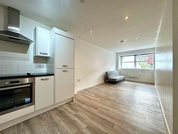 1 Bedroom Flat To Rent In Eastgate Street, Stafford, ST16