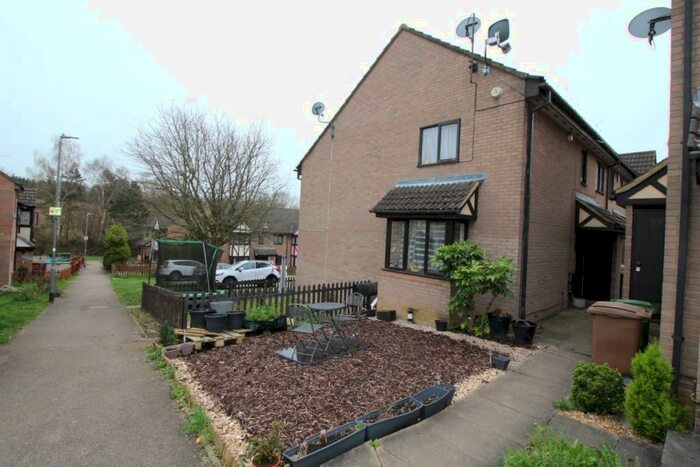 2 Bedroom Terraced House To Rent In Felbrigg Close, Luton, LU2