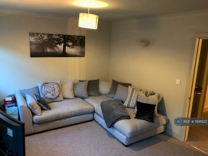 2 Bedroom Flat To Rent In Kimbridge Road, East Wittering, Chichester, PO20