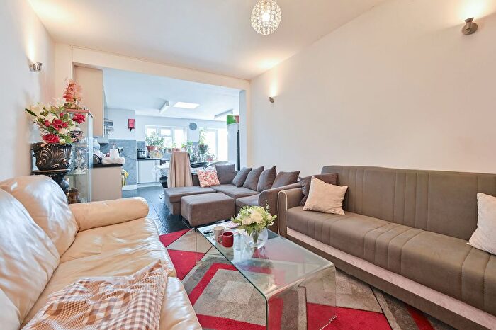 8 Bedroom Semi Detached House For Sale In Churchill Avenue, Kenton, Harrow, HA3