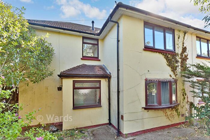 3 Bedroom Semi-Detached House For Sale In Danson Way, Rainham, Gillingham, Kent, ME8