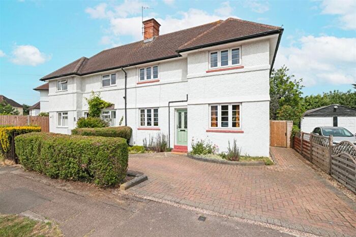 3 Bedroom Semi-Detached House For Sale In Hillbrow, Letchworth Garden City, SG6