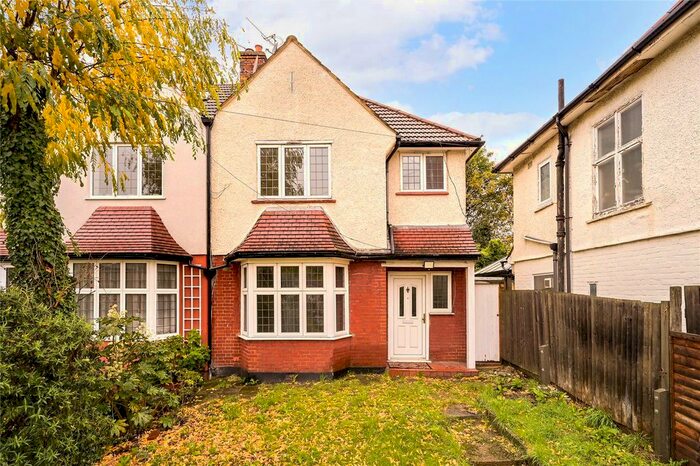 4 Bedroom Property To Rent In Broomhill Road, London, SW18