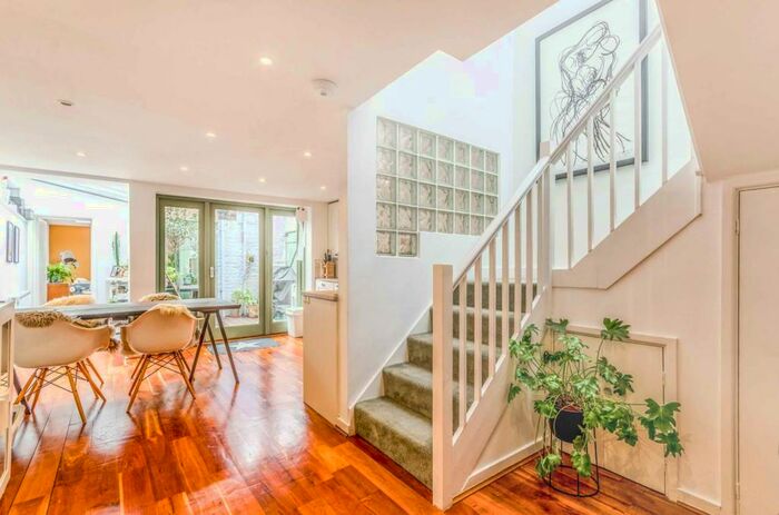 2 Bedroom House To Rent In Purley Place, Barnsbury, London, N1